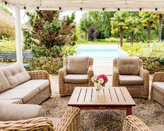 Beautiful bourgeois house sleeping 15 near Noirmoutier - Saint-Gervais - Innenhof