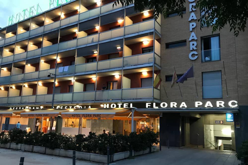 Hotel Flora Parc - Castelldefels - Edificio