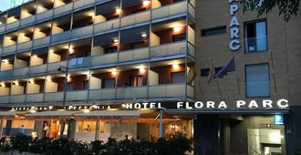 Hotel Flora Parc - Castelldefels - Κτίριο