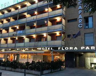 Hotel Flora Parc - Castelldefels - Rakennus