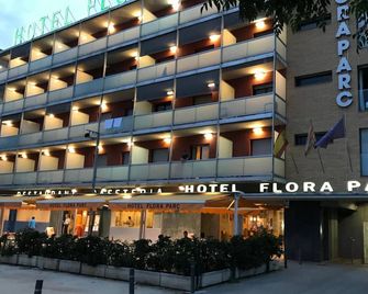 Hotel Flora Parc - Castelldefels - Edificio