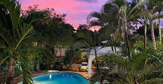 Hotel Mar Rey - Tamarindo - Bể bơi