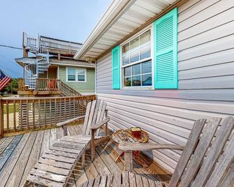 Shacked Up - Kill Devil Hills - Balkon