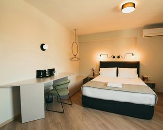 Bed In Athens - Atenas