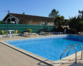 Clos La Rose De Grave à Moulis-en-médoc - Moulis-en-Médoc - Piscina