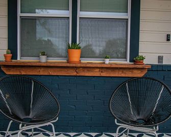 Charming 2-bedroom house in Pharr with AC, and WiFi. - Pharr - Patio