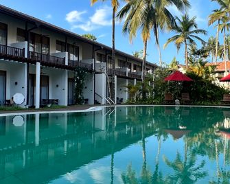 Palm Garden Ayurveda Resort - Ahangama - Pool