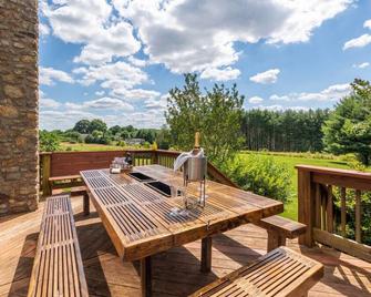 The Lodge on 151 on 40 acres - Roseland - Balcón