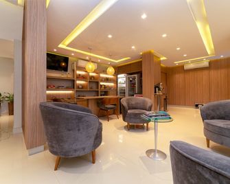 Hotel Porto Madeira - פורטו וליו - טרקלין