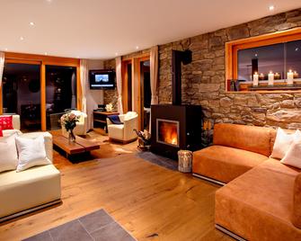 Luxury Chalets & Apartments by Mountain Exposure - Zermatt - Wohnzimmer