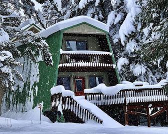 Yellowstone Cabin in Island Park- King bed with private bathroom and HOT TUB - Island Park - Building