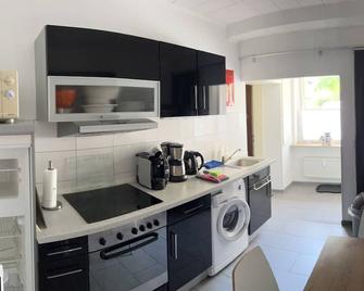 Spacious apartment on the ground floor Essen Kettwig - Essen - Küche