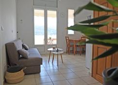 Plateia sea view loft - Samos - Living room