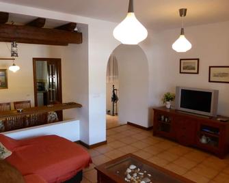 Central Two-Floor House In Conil 250 Meters From The Beach - Conil de la Frontera - Wohnzimmer