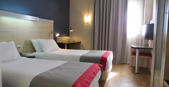 Holiday Inn Express Malaga Airport - Málaga - Phòng ngủ