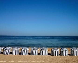 Hotel Du Parc - Cabourg - Beach