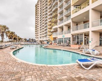 Remodeled Condo with Hot Tub in N Myrtle Beach! - North Myrtle Beach - Piscina