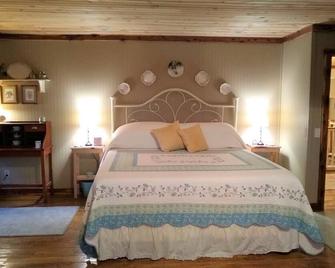 Ozark Mountain Retreat near Shell Knob and Table Rock Lake - Aurora - Habitación