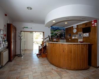 Hotel Padre Cruz - Valença - Receptie