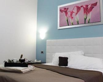 Hotel Vittorio Emanuele - Floridia - Slaapkamer