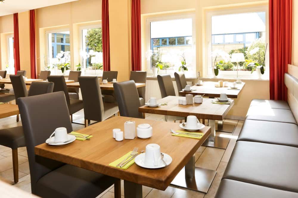 Hotel garni Grundmühle - באד שאנדאו - מסעדה