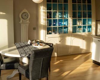 Dutch Masters Short Stay Apartments - Amsterdam - Dining room