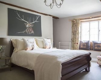 Forthay Bed and Breakfast - Dursley - Schlafzimmer