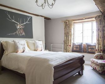 Forthay Bed and Breakfast - Dursley - Bedroom