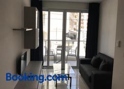 The Village Apartments - Saint Paul’s Bay - Living room