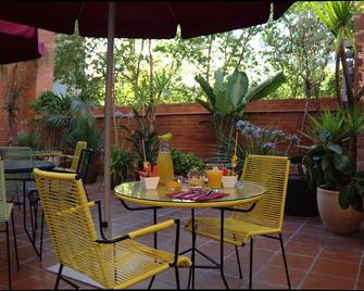 Chic & Basic Velvet - Barcelona - Patio