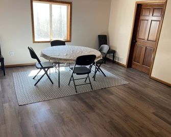 Turkey Crossing On Fawn 3 Bedrooms And 2 Bath Country Home. - Abilene - Dining room