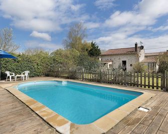 Gîte des Fraignaies - Saint-Juire-Champgillon - Pool