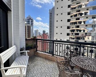 Apto de Luxo Loft Duplex em área nobre na Doca - Belém - Balcón
