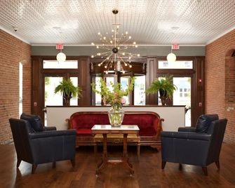 Hotel on North - Pittsfield - Lobby