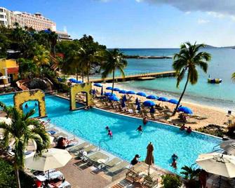 Marriott's Frenchman's Cove, A Marriott Vacation Club Resort - Saint Thomas Island - Piscina
