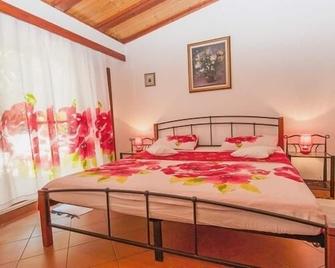 Ferienhaus 63-1 für 5 Pers. in Veli Lošinj - Veli Losinj - Habitación