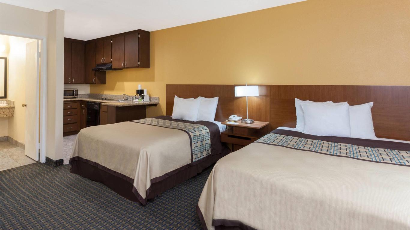 Days Inn Mission Valley Qualcomm Stadium/ SDSU