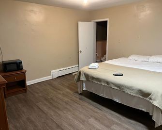 Thunderbird Motel - Newburg - Bedroom