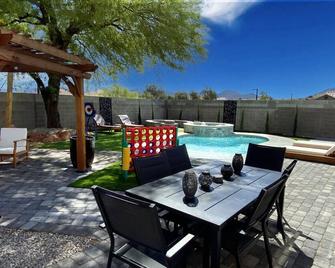 Buddha Gem, Central 6 Bed Room Luxury Home with Pool Hot Tub Game Room and much more - Henderson - Pool