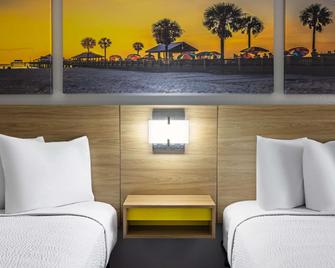 Days Inn by Wyndham Ladson Summerville Charleston - Ladson - Спальня