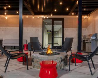 Home2 Suites by Hilton Jacksonville Downtown - Jacksonville - Patio