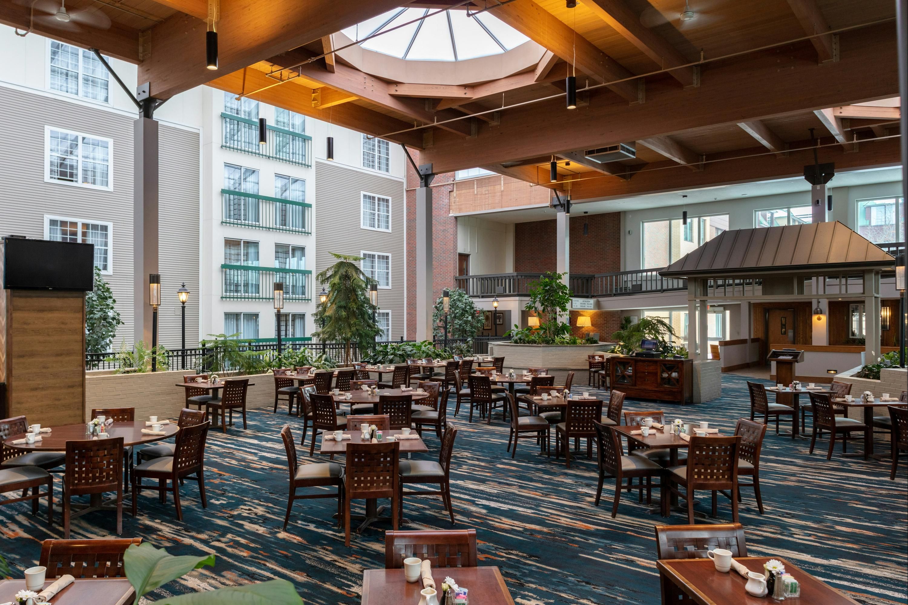 DoubleTree by Hilton Burlington Vermont - Burlington - Restaurant