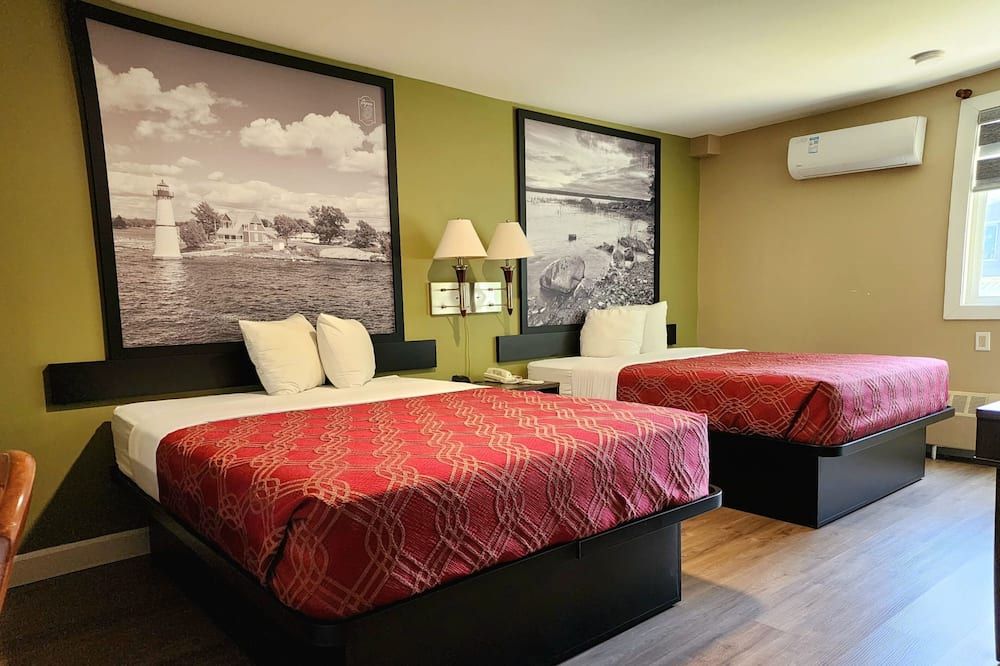 Super 8 by Wyndham Pembroke - Pembroke - Slaapkamer