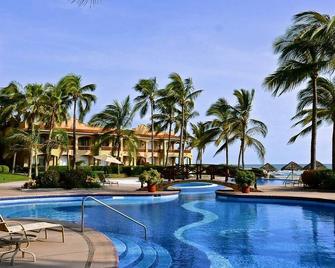 3BR Condo on Secluded Beach with Spectacular Pool - Pool & Beach just Steps Away - Mazatlán - Piscina