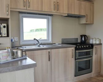 Neuadd Wen Cottages - Porthdy Crey R Wen - Holyhead - Kitchen