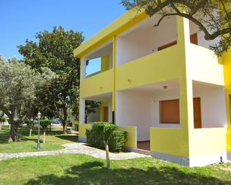 Apulia Hotel Sellia Marina - Sellia Marina - Building