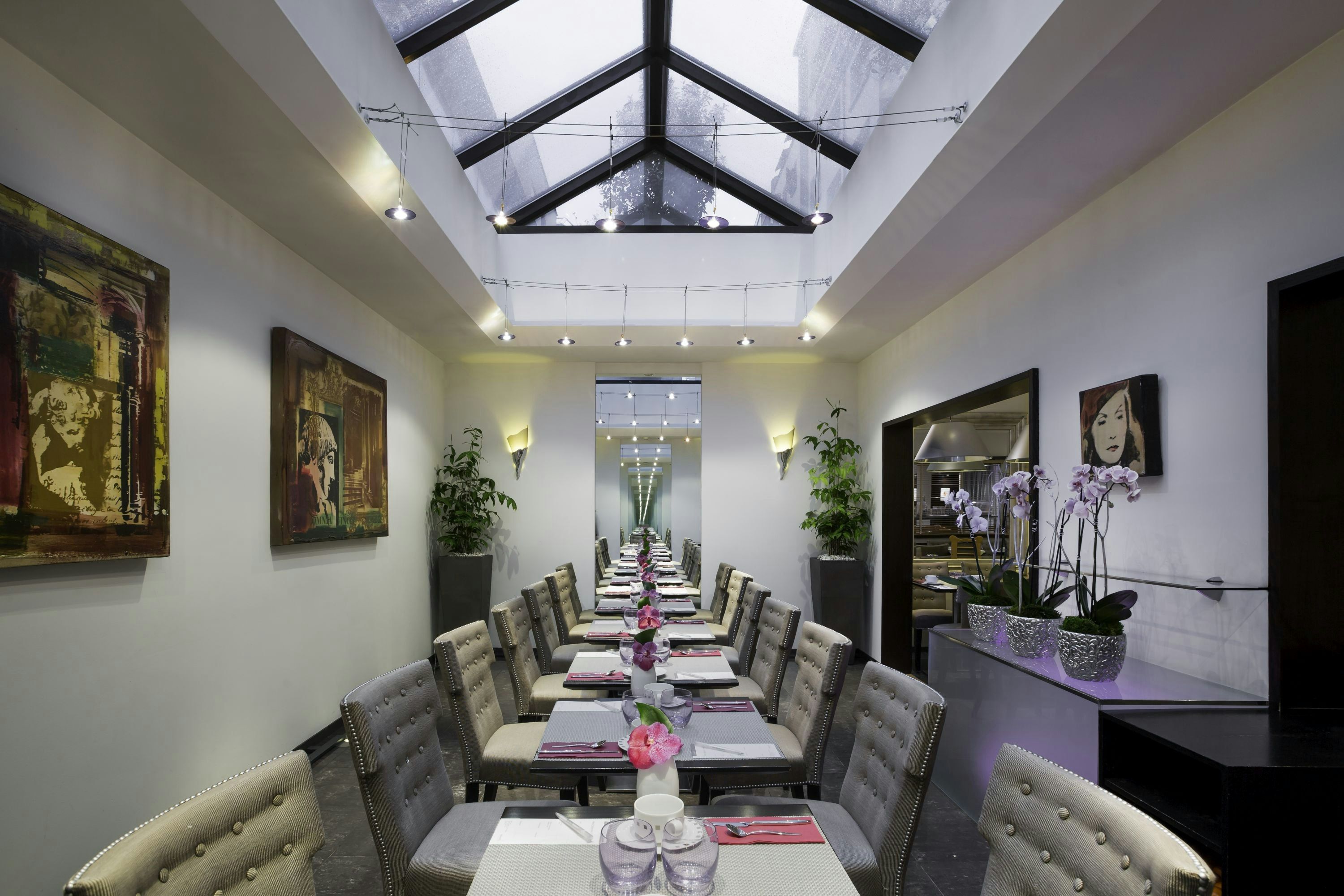 أوتيل مانوتيل