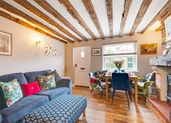 Puddingmoor Cottage - Beccles - Living room