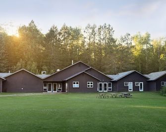 Beautiful, quiet, 7-acre camp on Bluewater Lake in Chippewa National Forest - Grand Rapids - Edificio