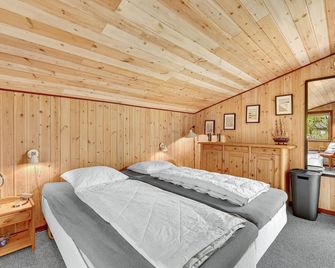 Beautiful home in Skjern with kitchen - Skjern - Bedroom